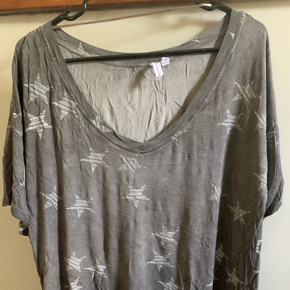 Cable & Gauge Star V-Neck